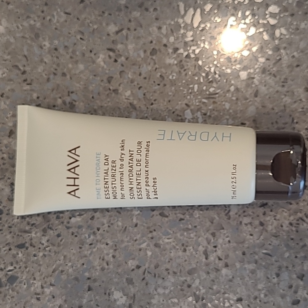 AHAVA Essential Day Moisturizer